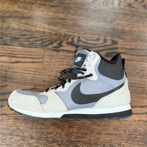 Nike MD Runner 2 Men’s size 11